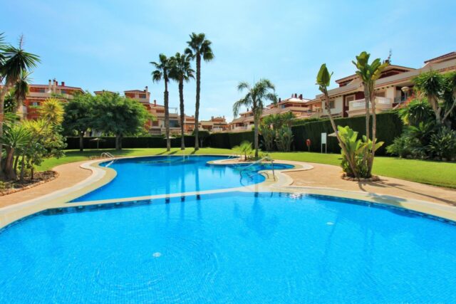Apartament na parterze w Playa Flamenca