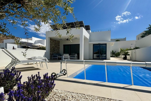 Nowa willa w stylu śródziemnomorskim w Benijófar