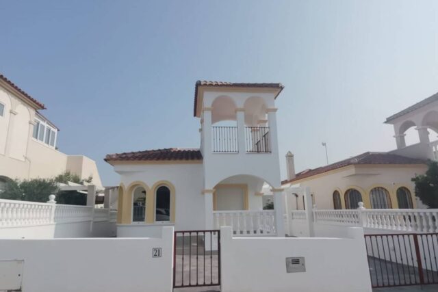 WILLA IN LO CRISPIN - ALGORFA