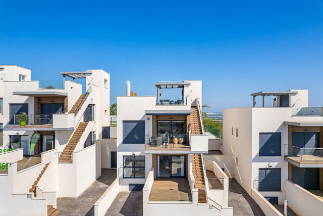 Nowy Apartament umeblowany 2 sypialnie w San Miguel de Salinas KEY READY